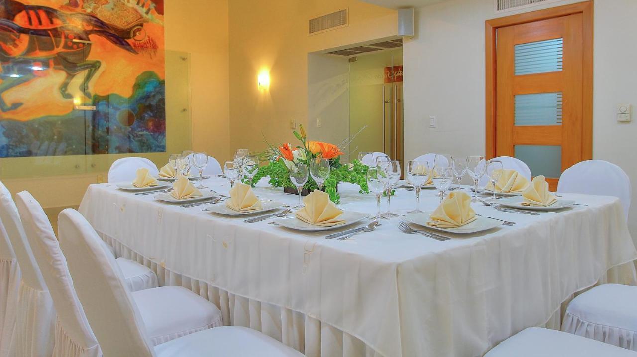 Fiesta Inn Villahermosa Cencali Εξωτερικό φωτογραφία